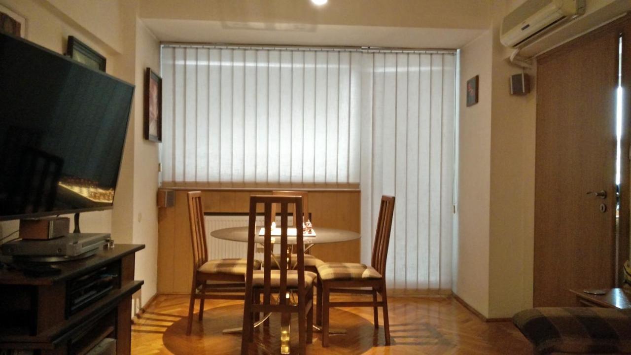 Rompromo Plus Accommodation บูคาเรสต์ ภายนอก รูปภาพ