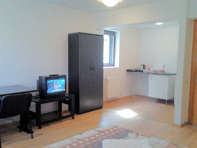 Rompromo Plus Accommodation บูคาเรสต์ ภายนอก รูปภาพ