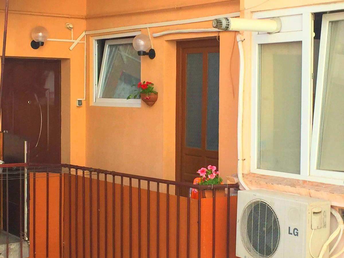 Rompromo Plus Accommodation บูคาเรสต์ ภายนอก รูปภาพ